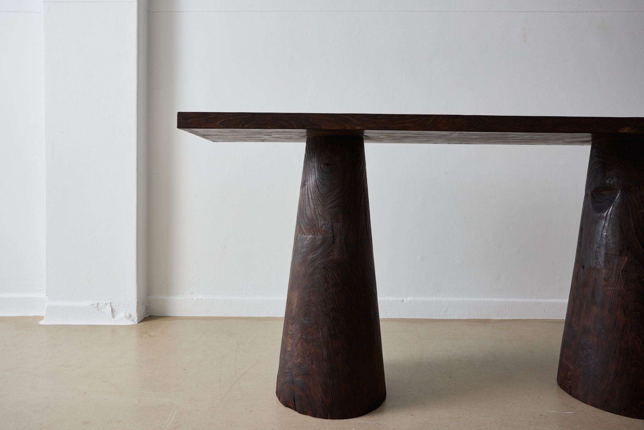 TEAK Console two footed tulip base - 1